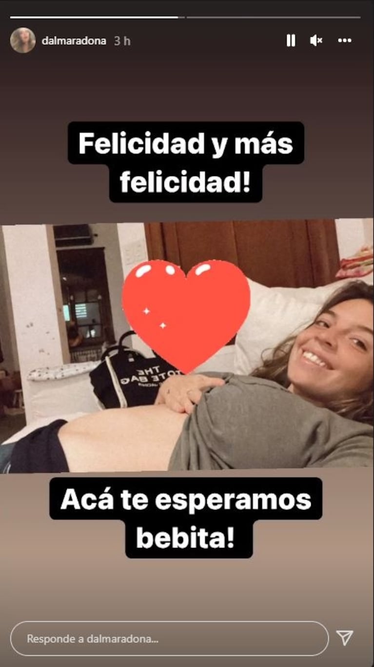 Dalma Maradona mostró la primera foto de su pancita de embarazada y el primer regalo de la abuela de Azul