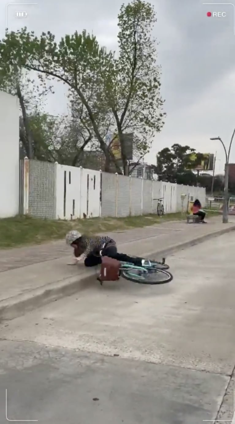 Dalma Maradona sufrió un doloroso accidente mientras andaba en bicicleta: "Necesito las rueditas"