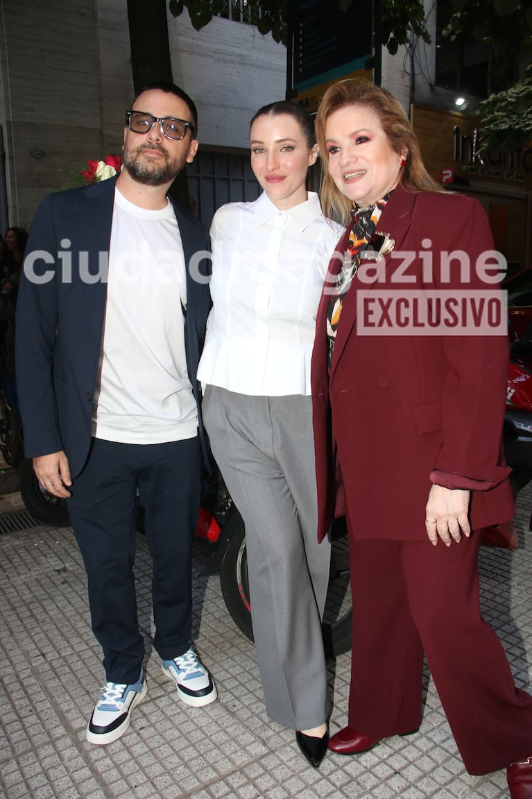 Damián Aramendi, Rocío Hazán y Lucía Galán. (Foto: Movilpress)