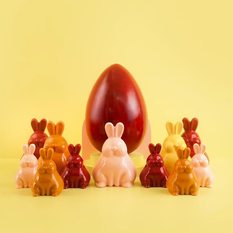 Damián Betular promociona sus Huevos XL. Los hay de chocolate con leche, chocolate blanco y praline de avellanas (Instagram)