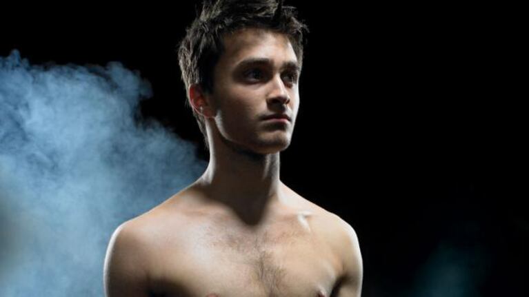 Daniel Radcliffe se pasa de bando
