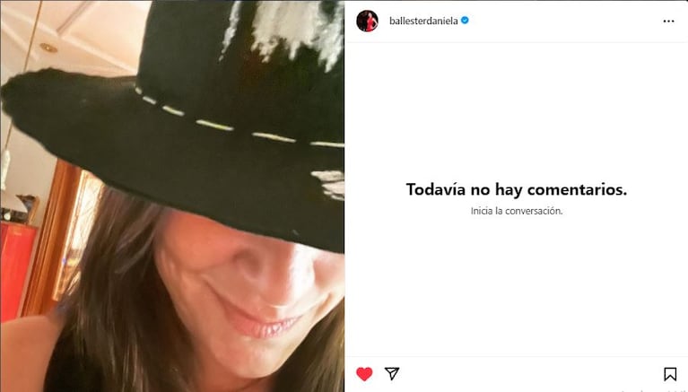 Daniela Ballester con el sombrero de Daniel Osvaldo (Foto: Instagram @ballesterdaniela)