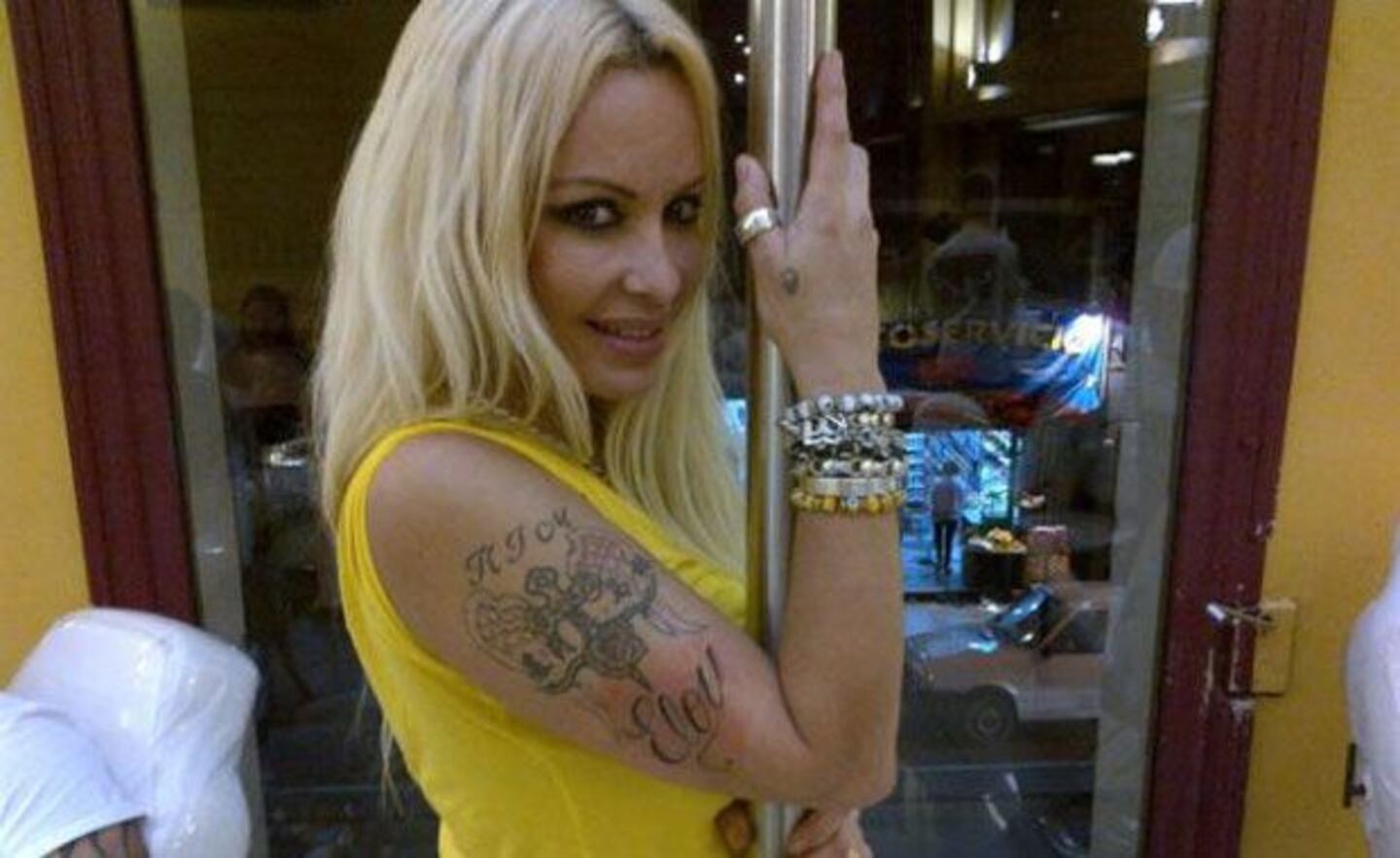 Daniela Cardone se tatuó el nombre de su nieto. (Foto: Twitter Daniela Cardone)