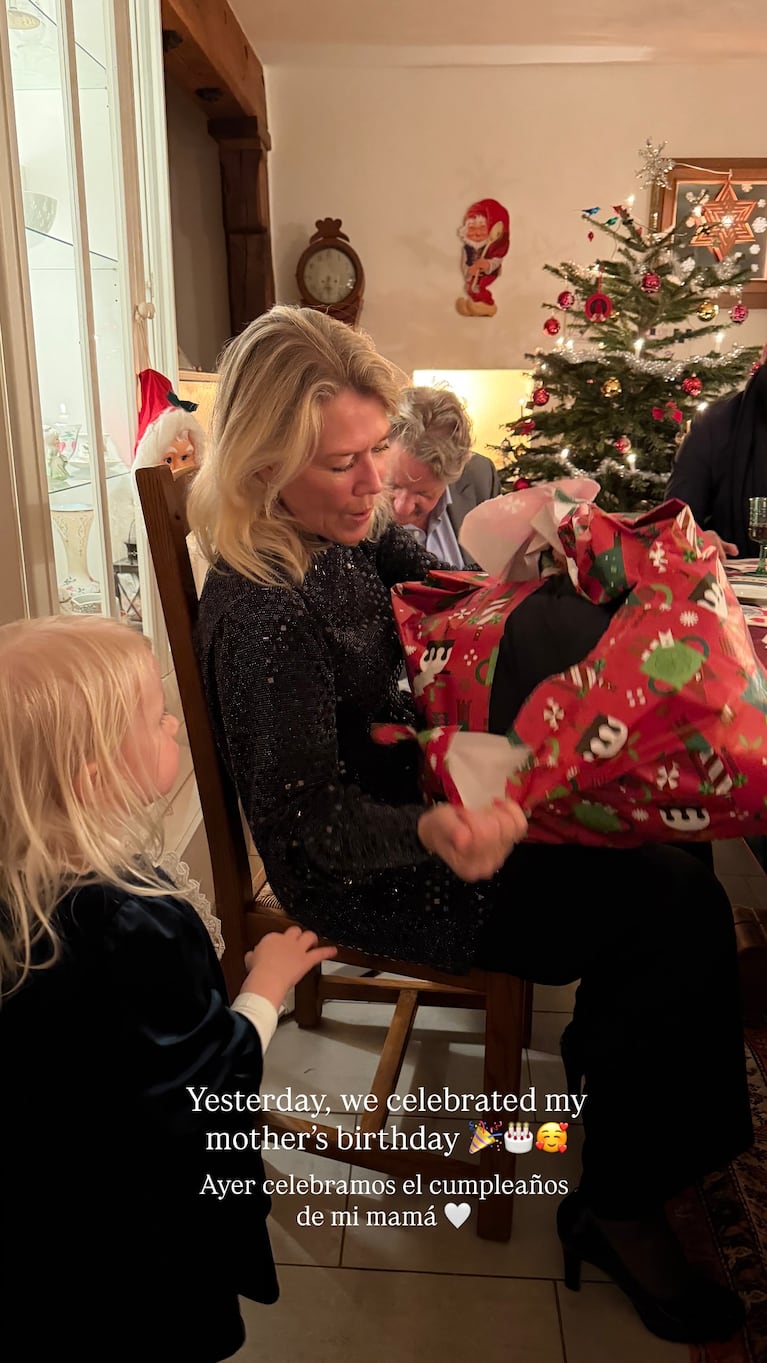 Daniela Christiansson compartió también sus fotos de Navidad con Maxi López y su hija Elle (Foto: Instagram @danielachristiansson)