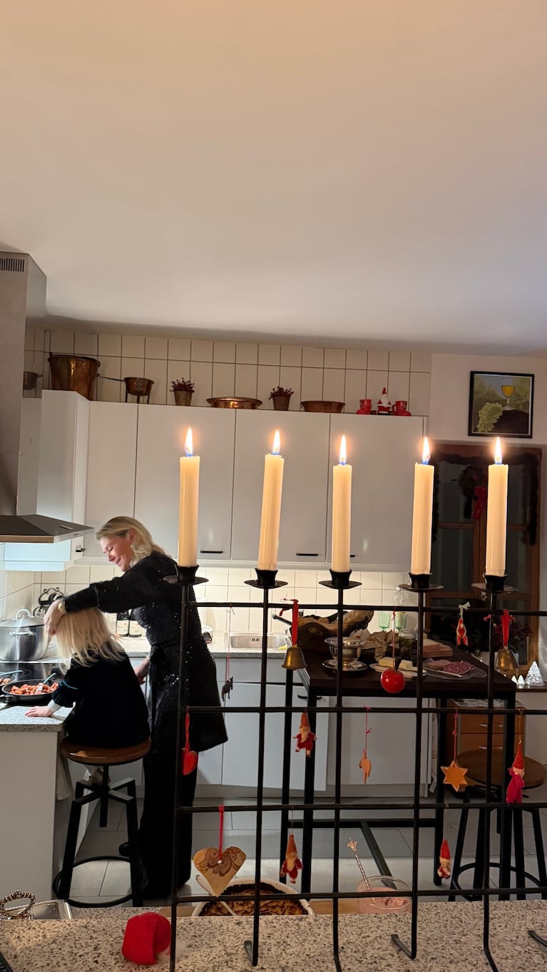 Daniela Christiansson compartió también sus fotos de Navidad con Maxi López y su hija Elle (Foto: Instagram @danielachristiansson)