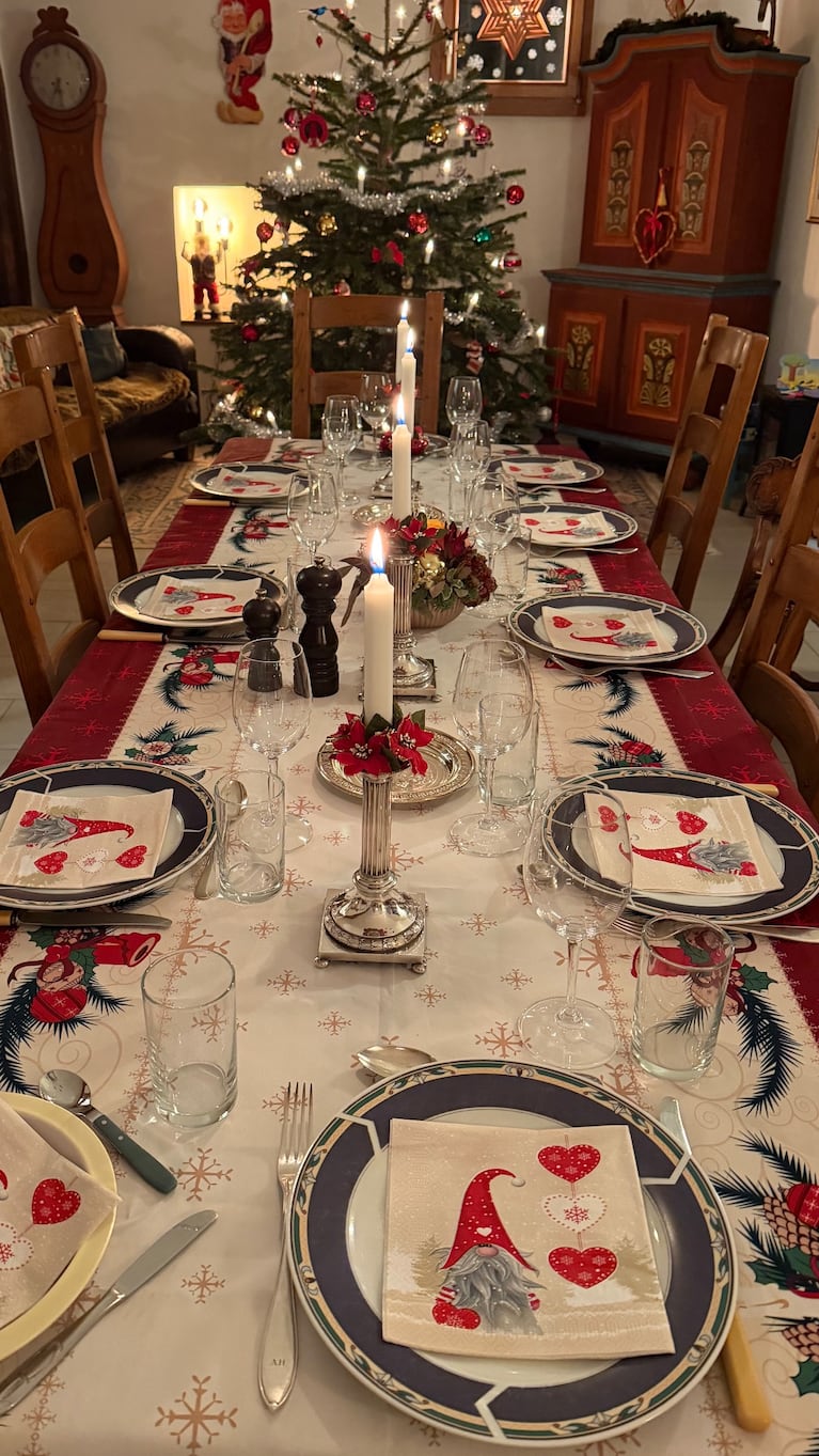 Daniela Christiansson compartió también sus fotos de Navidad con Maxi López y su hija Elle (Foto: Instagram @danielachristiansson)