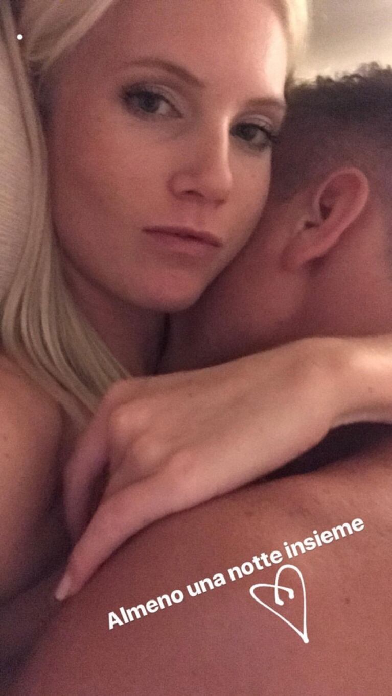 Daniela Christiansson y una postal hot con Maxi López en la cama