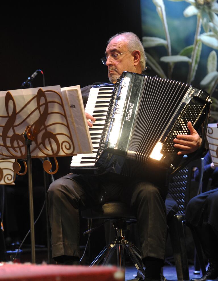  Danny Nachajon presenta Edelweiss Orchestra en el Auditorio Belgrano