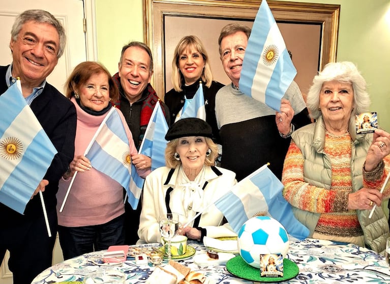 Dany Mañas, María Teresa, Villarroel, Alejandro Veroutis, Tete coustarot, Hector Vidal Rivas y Amalia Idoyaga Molina