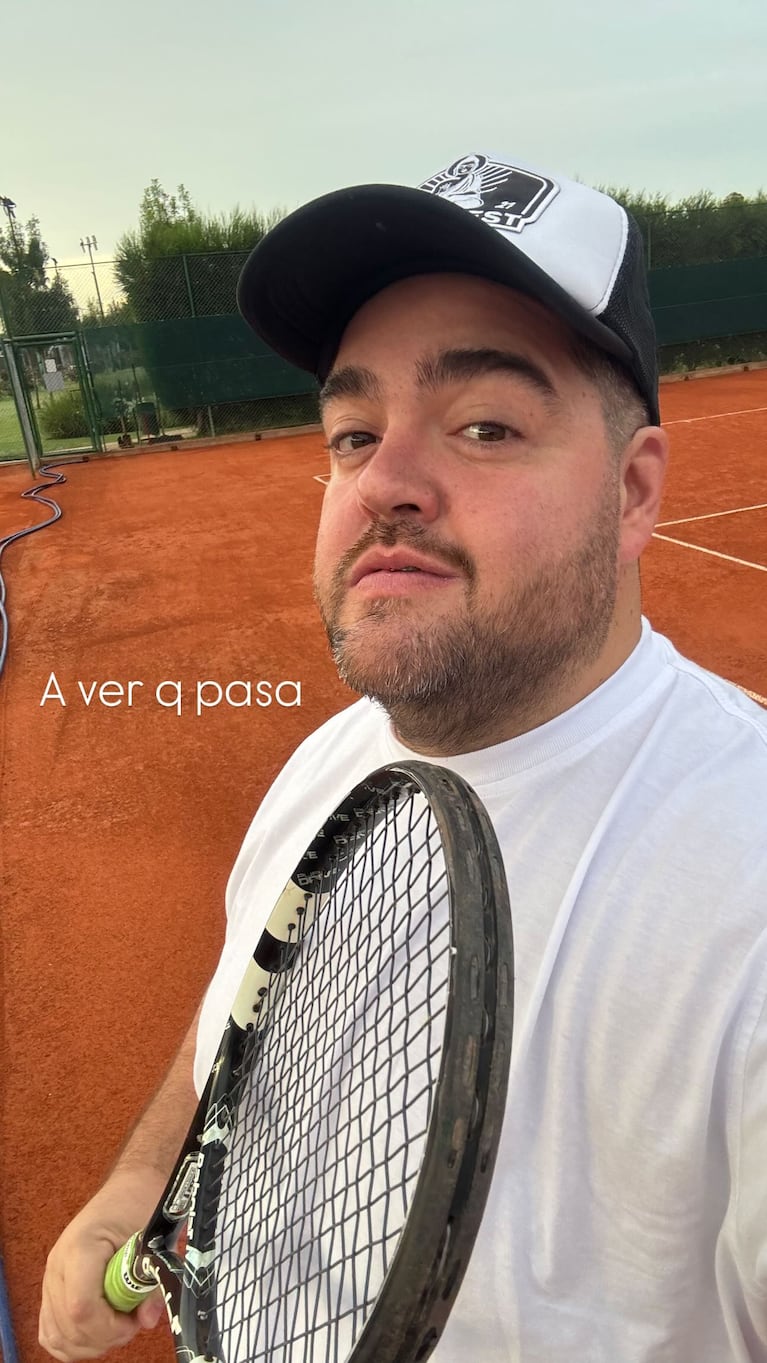 Darío Barassi juega al tenis en sus tiempos libres. (Foto: @DarioBarassi)