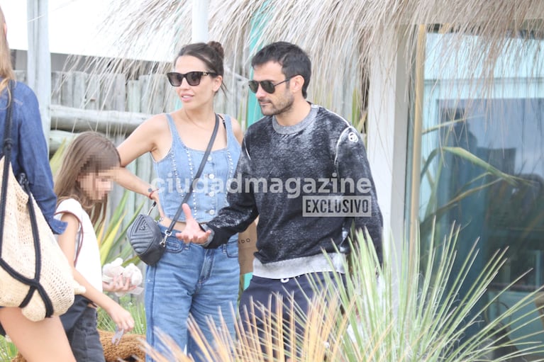 Darío CVitanich, Ivana Figueiras y su familia. Foto: RS Fotos