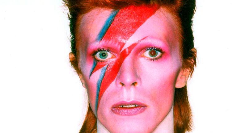 David Bowie, una biografía da voz a las emociones del Mozart del siglo XX