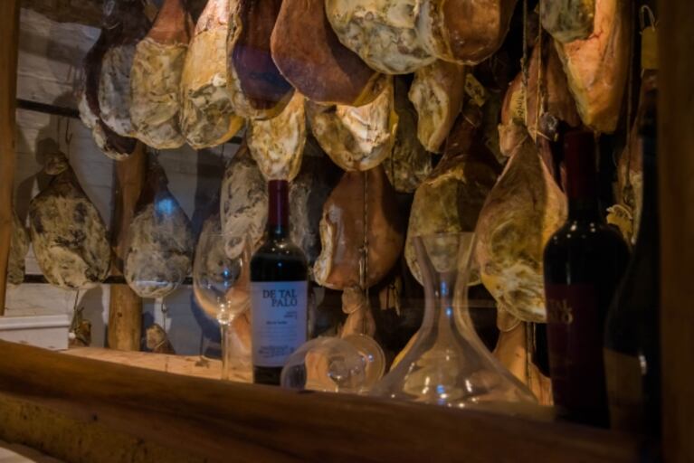 De Barrio 3: un templo del jamón en pleno Valle de Uco