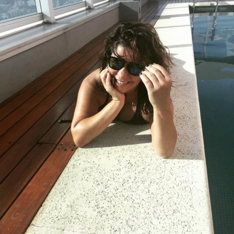 ¡De frente y de espalda! El destape sexy en bikini de Andrea Taboada: "Sol, no te vayas"