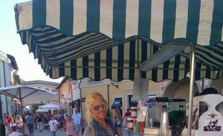 "De paseo con mi sister...", escribió Wanda. (Foto: Web)