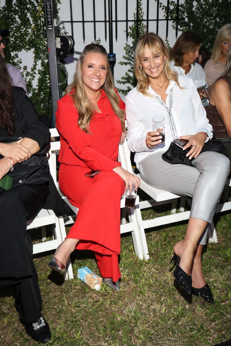 De Sandra Borghi a Cristina Pérez y Flor de la Ve: los looks de las famosas en un desfile exclusivo