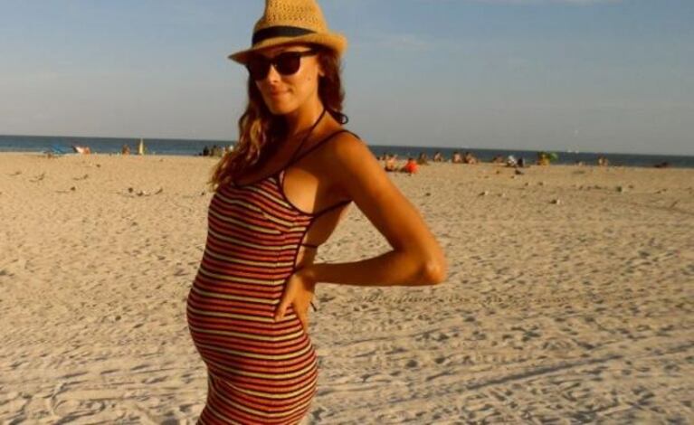 Débora Bello disfruta de la playa. (Foto: Twitter @bello_debora)