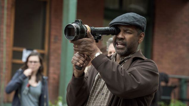 Denzel Washington también triunfa como director