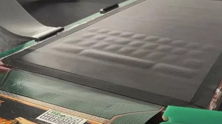 Desarrollan una pantalla plana háptica capaz de crear botones con un sistema de burbujas electroosmóticas