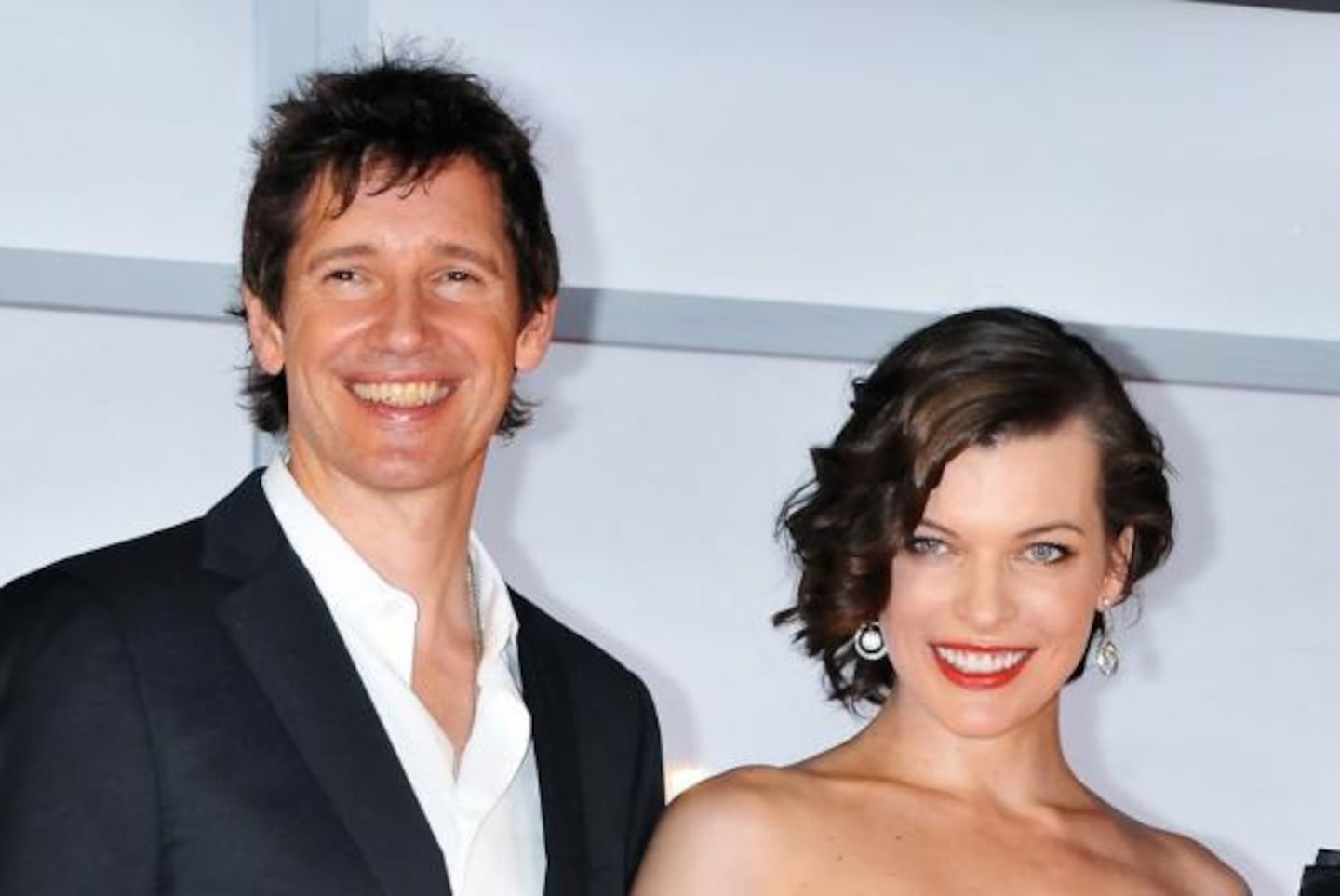 Descubrí por qué el primer matrimonio de la actriz Milla Jovovich fue anulado por su madre