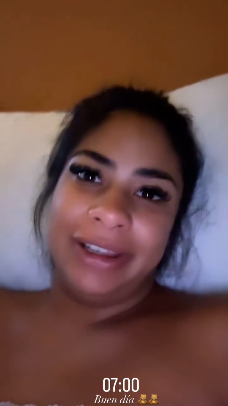 Desde la clínica, Daniela Celis reveló sutiles diferencias entre sus gemelas a un día de dar a luz: el video