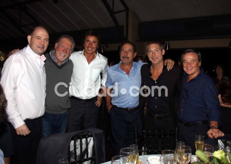 Desfile de celebrities en el festejo por los 60 años de Carlos Rottemberg