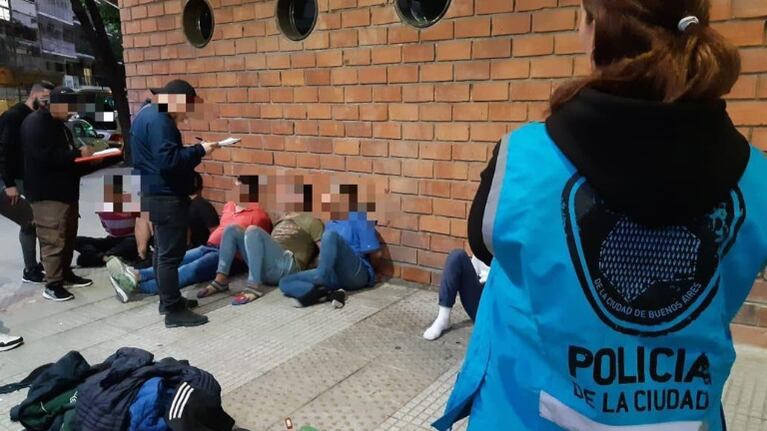 Detienen a siete hombres en la cuarentena. Gentileza Policía de la Ciudad.