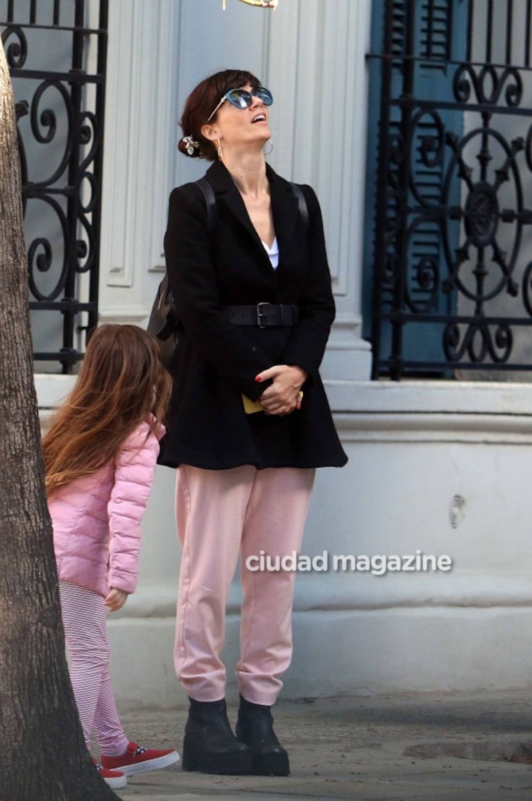 ¡Día de chicas! Griselda Siciliani y su hija, Margarita, de compras por las calles de Palermo