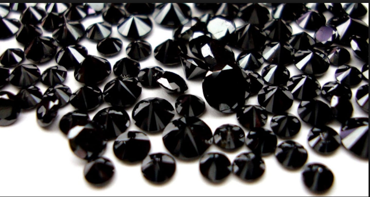Diamantes negros: un lujo para la piel