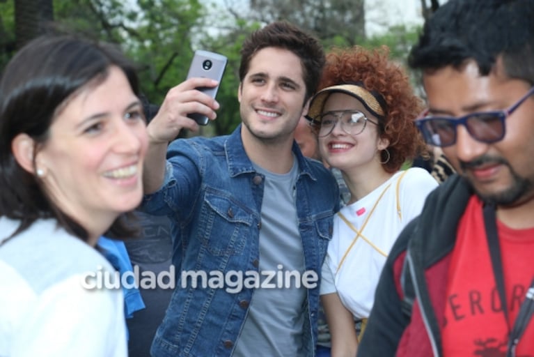 Diego Boneta peló lomazo durante su visita a la Argentina: ¡mirá las fotos!