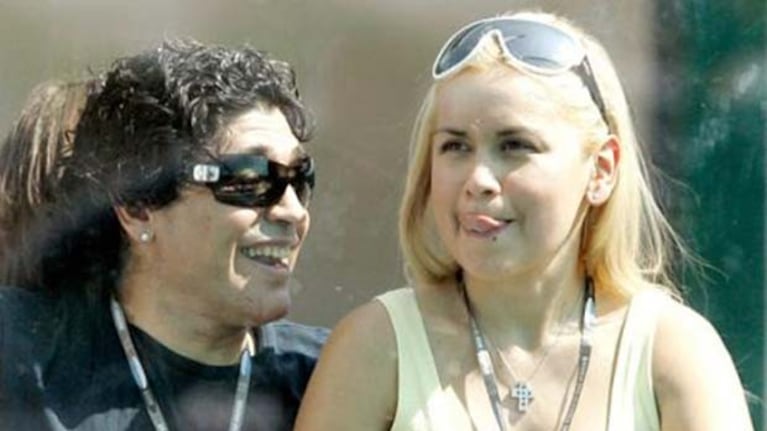 Diego Maradona y Verónica Ojeda, cerca de sellar el acuerdo por Diego Fernando. (Foto: Web)