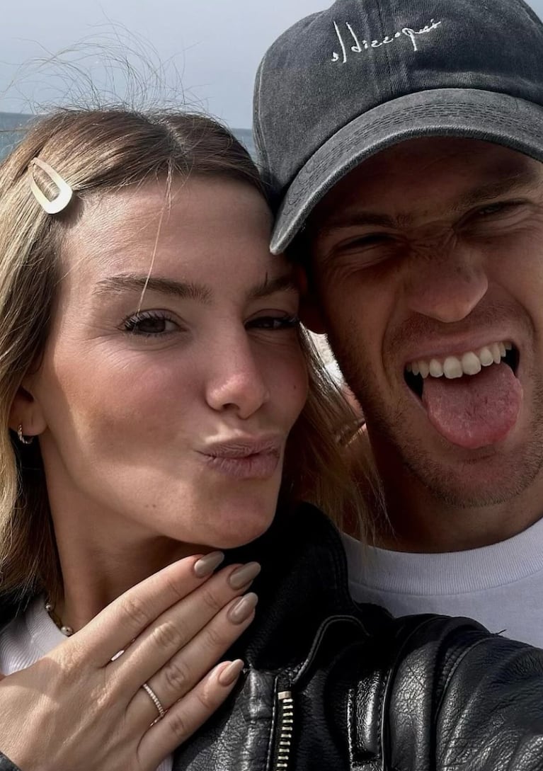 Diego Schwartzman le propuso casamiento a Eugenia De Martino a los pies de la Torre Eiffel: la foto