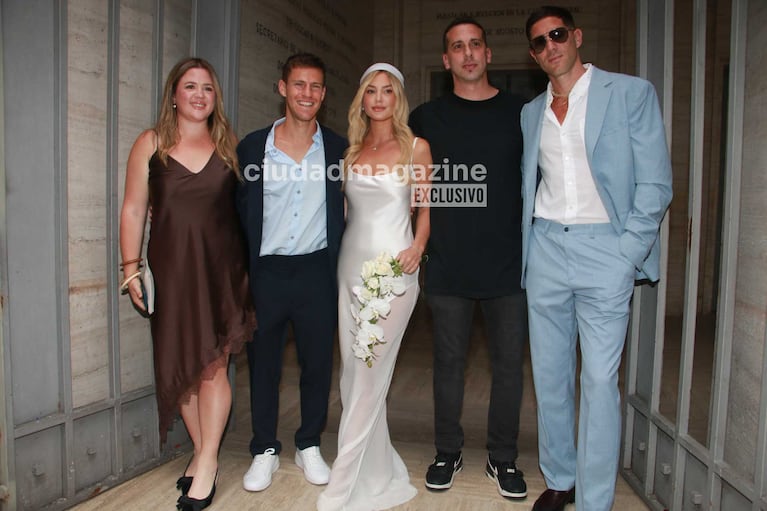 Diego Schwartzman y Eugenia De Martino y amigos (Foto: Movilpress)