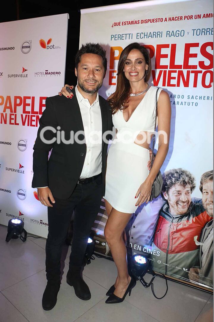 Diego Torres y Débora Bello, felices.  (Foto: Movilpress)