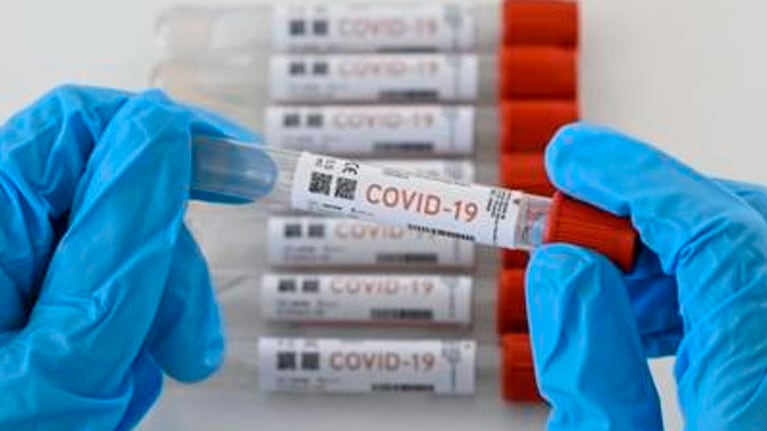 Dificultad para hablar o moverse, dos nuevos síntomas del coronavirus definidos por la OMS