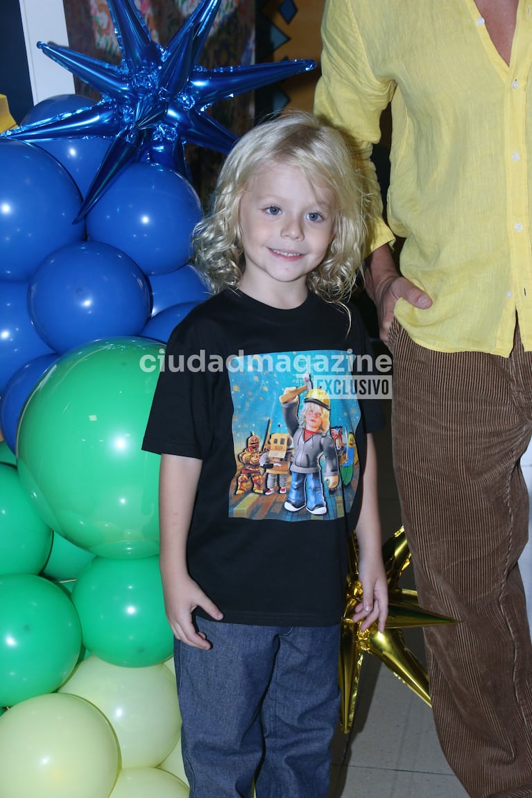 Dionisio Mendoza en su cumpleaños (Foto: Movilpress).