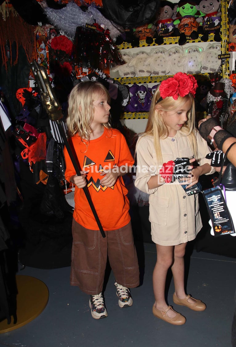 Dionisio y Matilda Salazar en la presentación de Mundo Halloween de Flavio Mendoza (Foto: Movilpress).