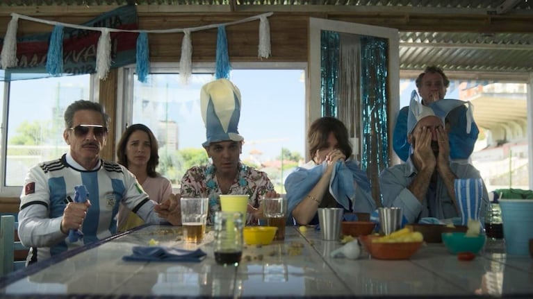 Dirigida por Fernán Mirás, dura 100 minutos y se encuentra disponible en Netflix.
