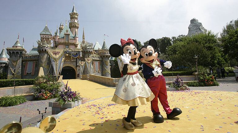 Disney licencia a empleados de sus parques debido al coronavirus