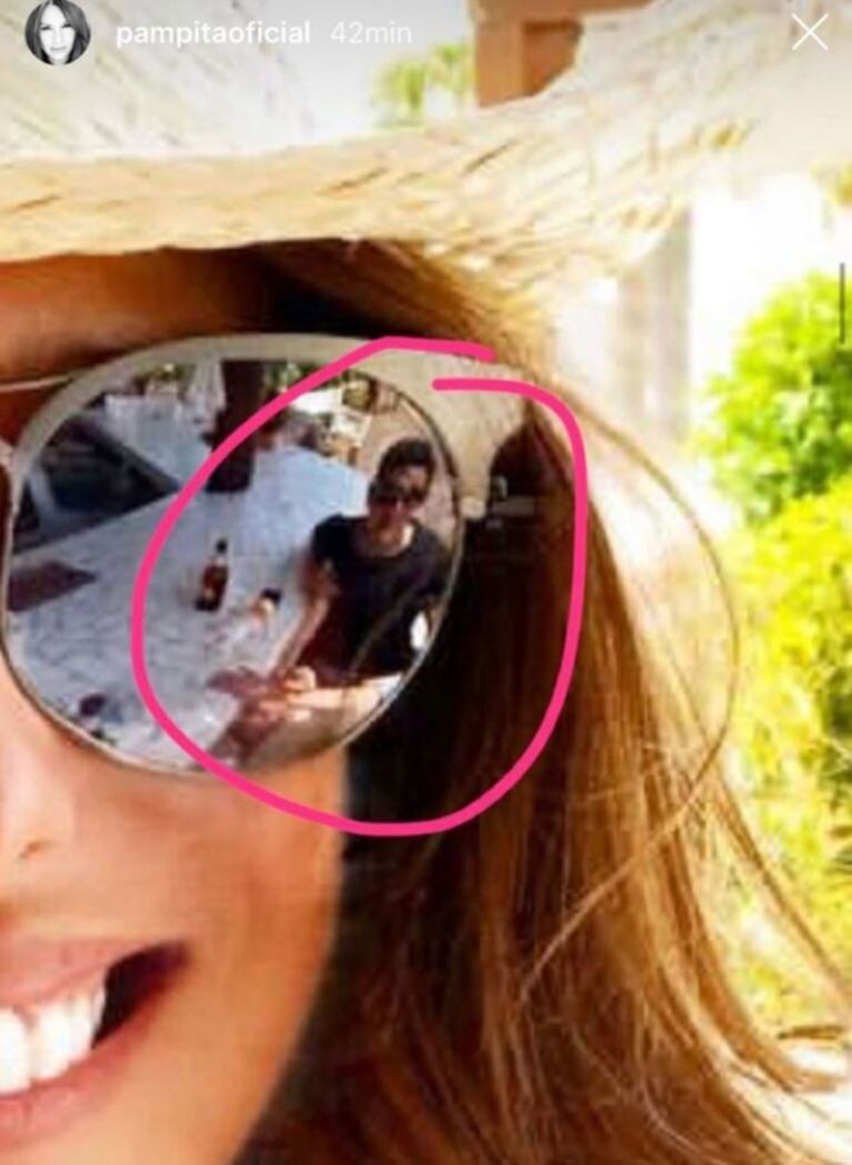 Divertida reacción de Pampita por una versión de romance ¡con foto incluida!: "El supuesto novio es mi amiga"