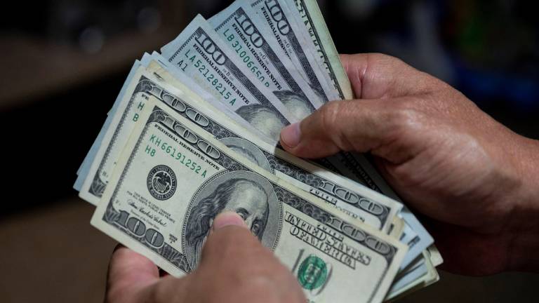 Dólar: el blue está en 155 pesos, el ahorro por encima de los 136 