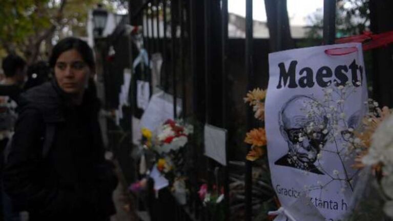 Dolor por la muerte de Sabato. (Foto: Cadena3.com).