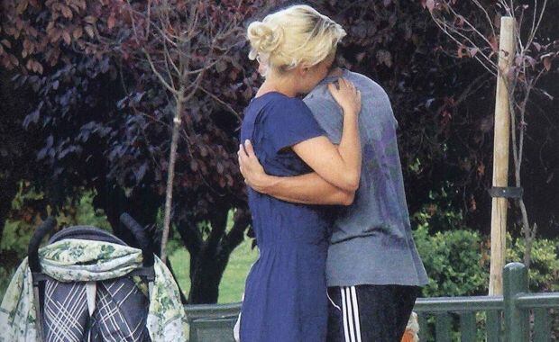 Dolores Fonzi, Gael y García Bernal, enamoradísimos en Madrid. (Foto: ¡Hola! Argentina).