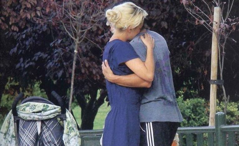 Dolores Fonzi, Gael y García Bernal, enamoradísimos en Madrid. (Foto: ¡Hola! Argentina).