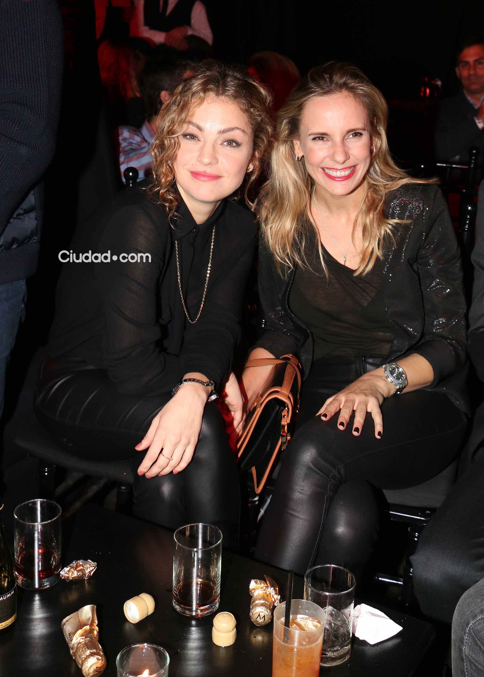 Dolores Fonzi y Julieta Cardinali, en el cierre del BAFWeek (Foto: Movilpress)