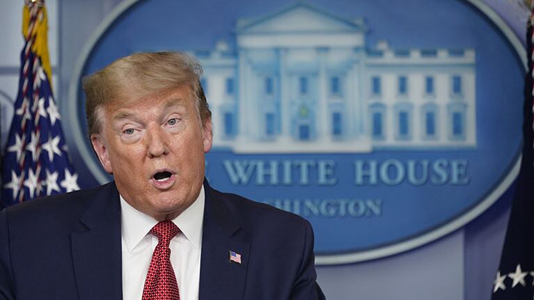 Donald Trump alimenta la teoría de que el coronavirus fue creado por China en un laboratorio