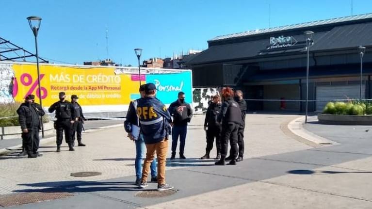 Dos policías y dos civiles baleados a metros de la estación de trenes de Retiro