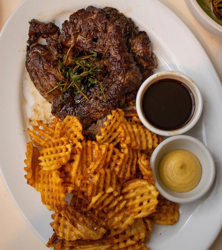 Dua Lipa disfrutó de una cena súper argenta: cuánto gastó en la exclusiva parrilla de Villa Crespo. Crédito: Instagram