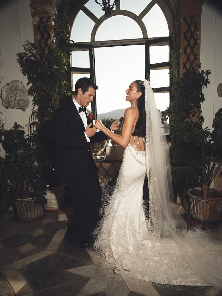 Dua Lipa y Callum Turner se casaron en Italia (Foto: Instagram/@dualipa).