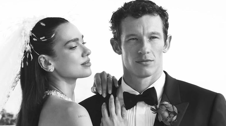 Dúa Lipa y Callum Turner se casaron y mostraron sus looks (Foto: Instagram/@dualipa).